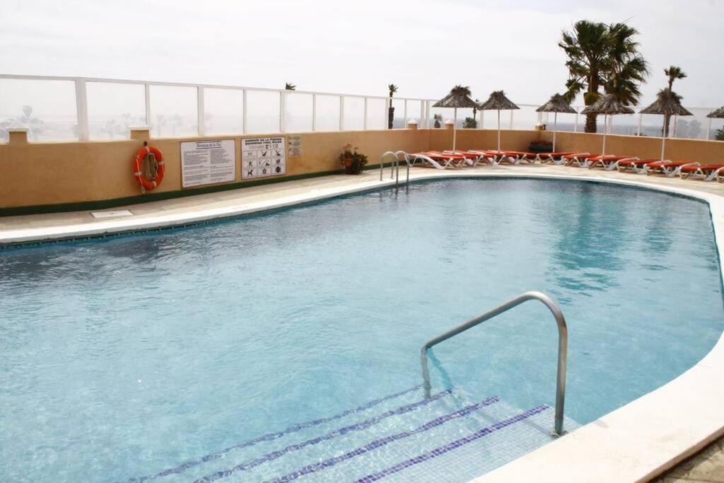 Apartament Bright Apt, Terrace,heated Pool.