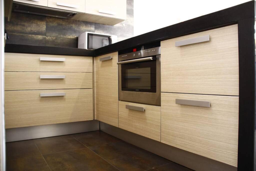 Bright Apt, Terrace,heated Pool. Apartment