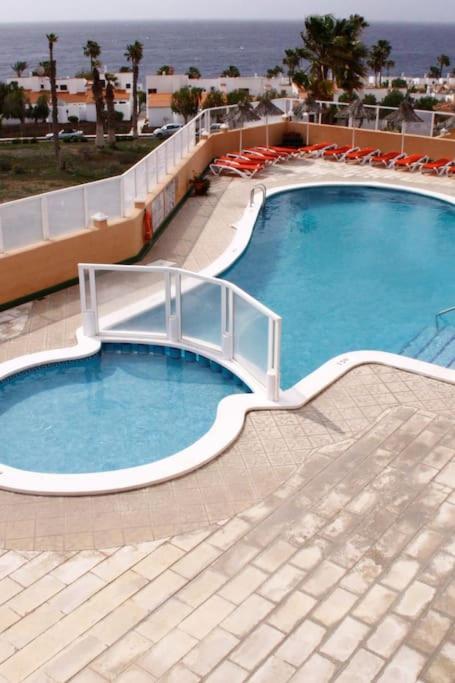 Apartament Bright Apt, Terrace,heated Pool. San Miguel de Abona